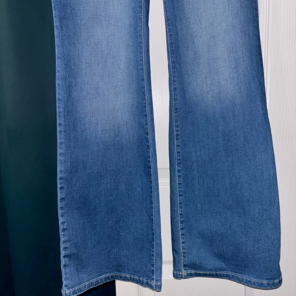 Women’s Flare Jeans YMI - Picture 3 of 5